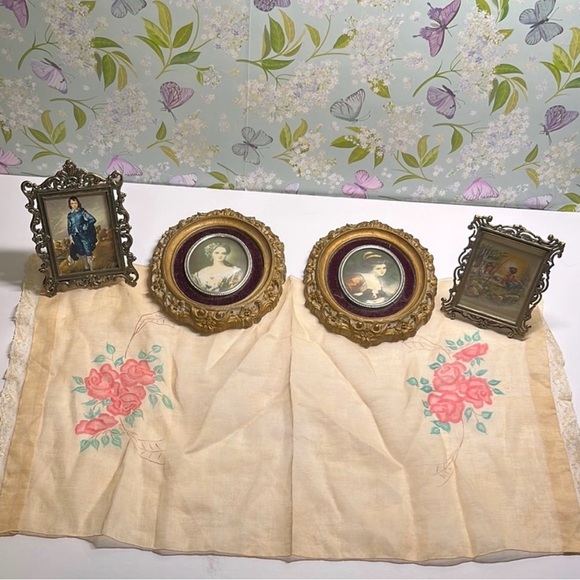 Vintage Italy Home Decor Set Frames and Rose Linen - Picture 3 of 16